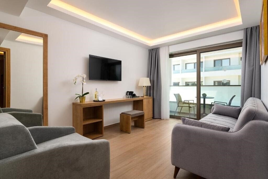 Zdjęcie Acandia Hotel 4*