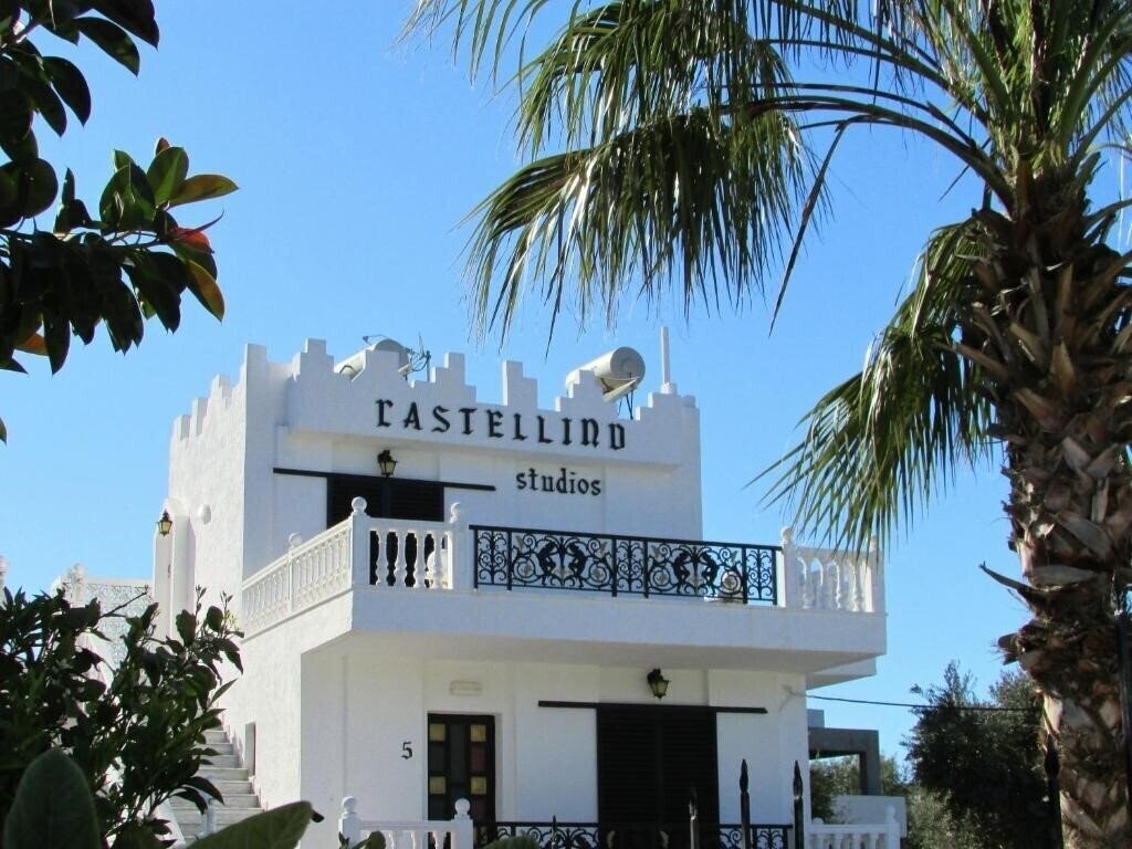 Obraz Castellino Studios 3*