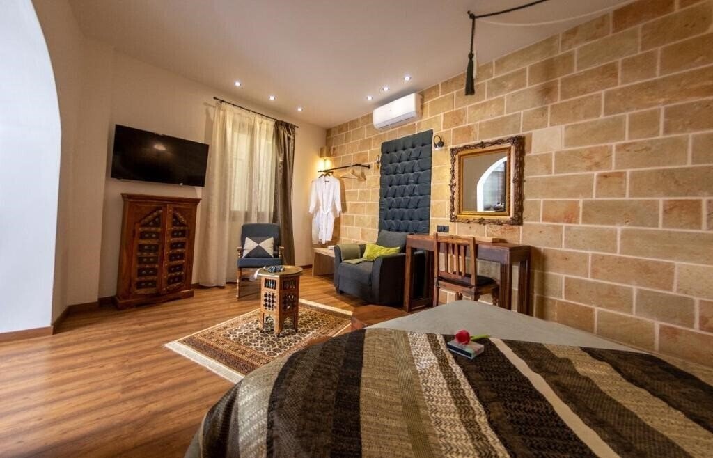 Фотография Utopia Luxury Suites 4*