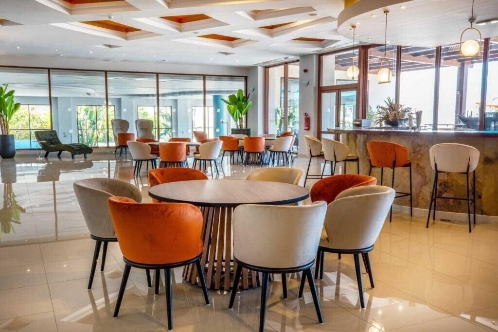 Zdjęcie Mythos Beach Resort 5*