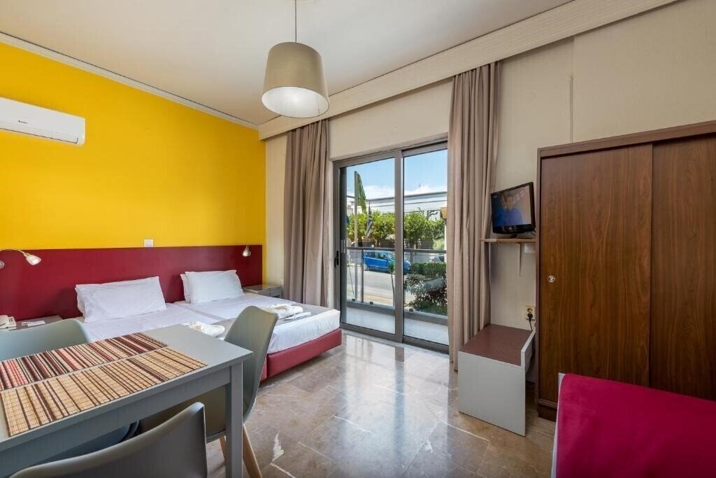 Готель 7 Palms 3*