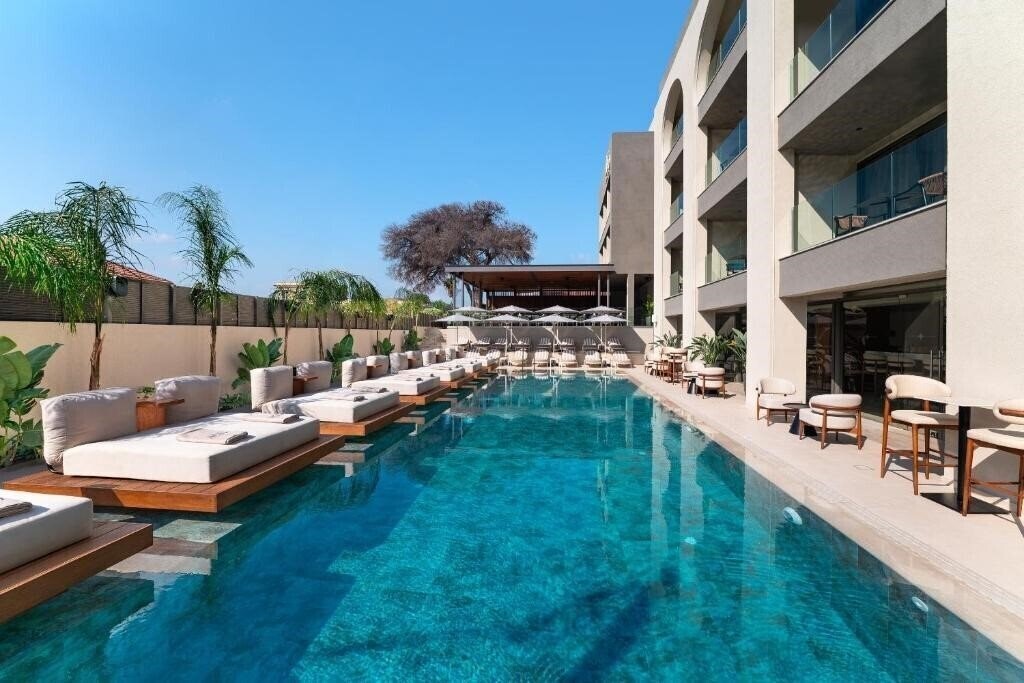 Готель Alizo 4*