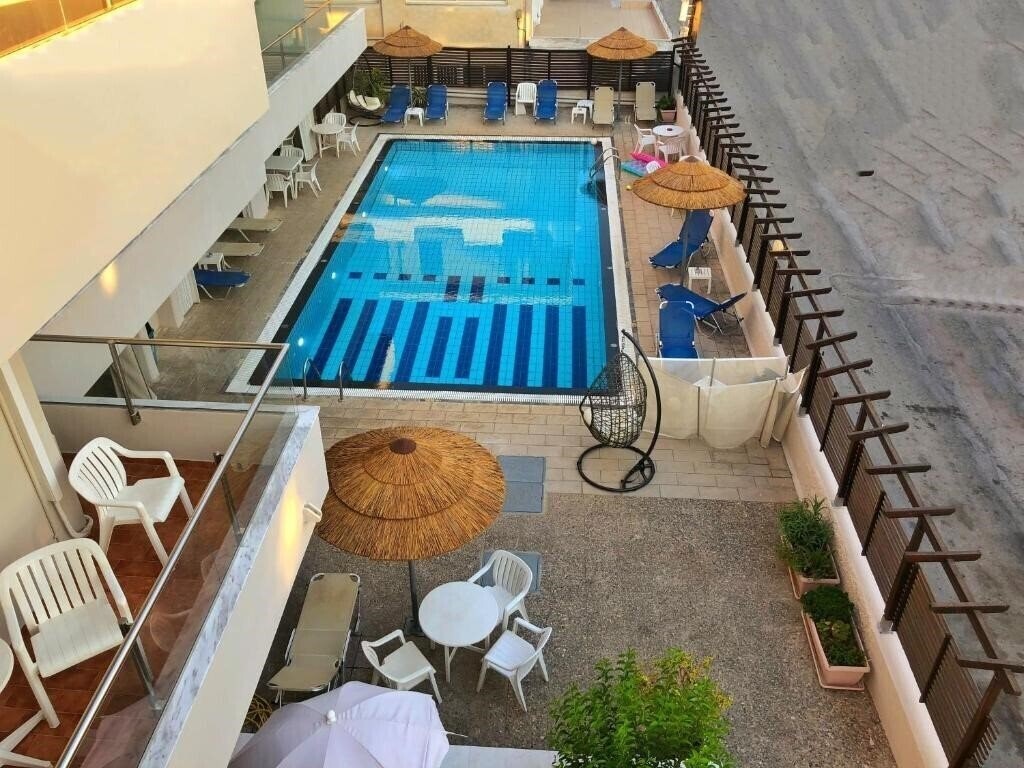 Obraz Caravel Apartment Hotel 3*