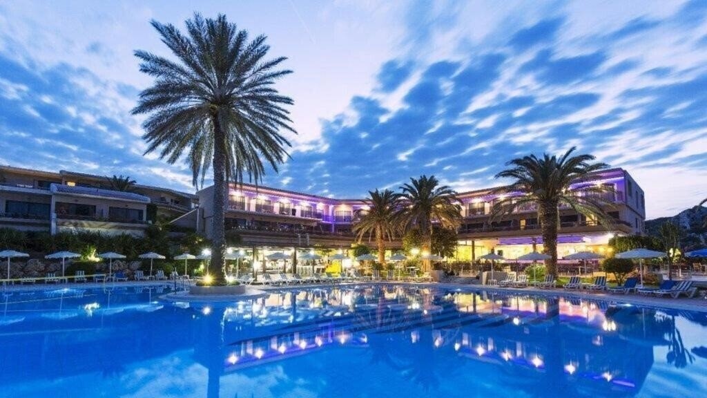 Hotel Cathrin 4*