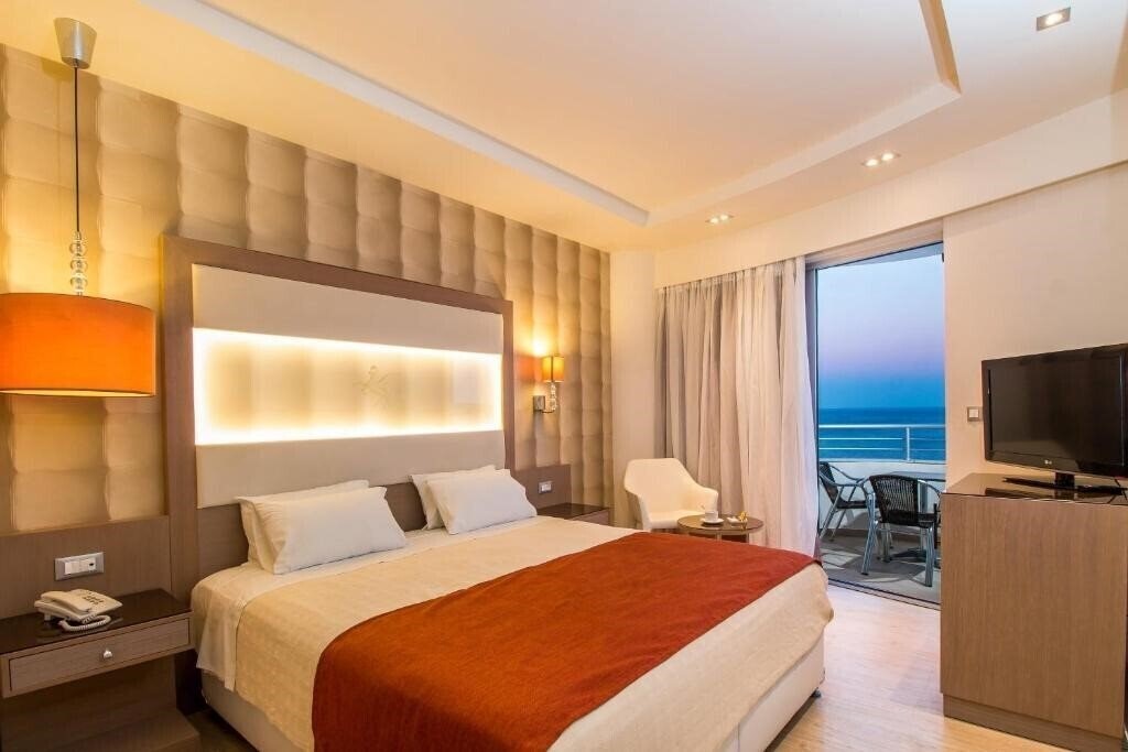 Zdjęcie Pegasos Beach Hotel 4*