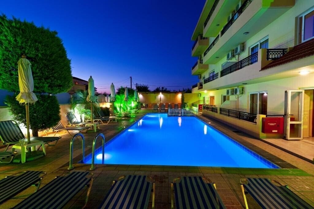 Готель Alea Hotel 2*