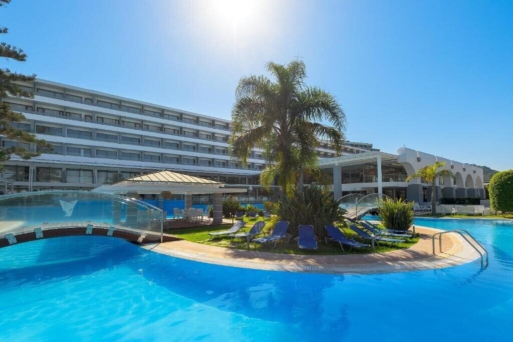 Zdjęcie Oceanis Rhodes 4*