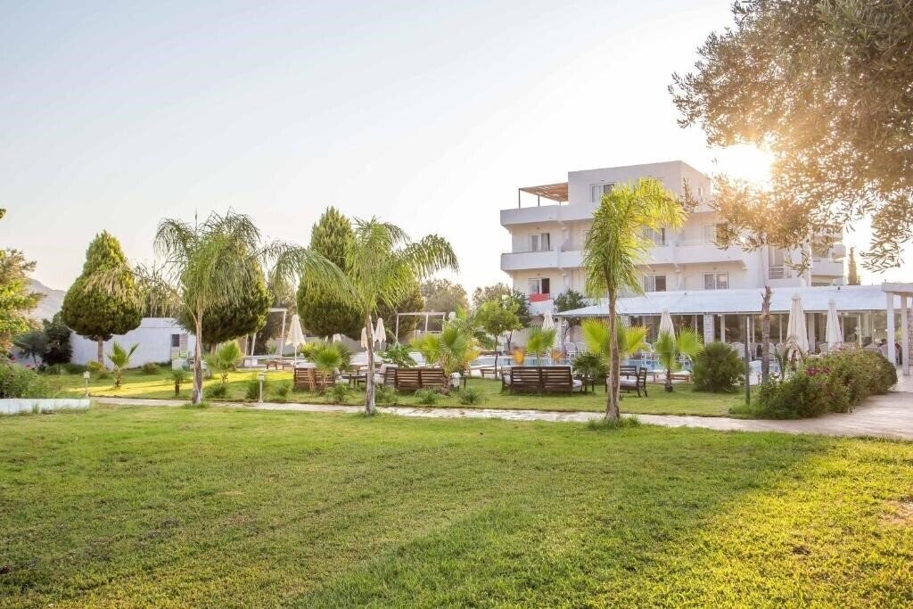 Obraz Evita Studios 3*