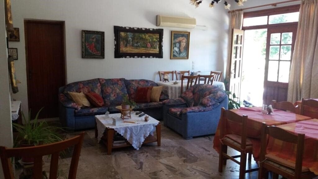 Фото Alekos Rooms And Apartments 3*