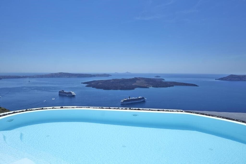 Готель Alta Vista Suites 5*