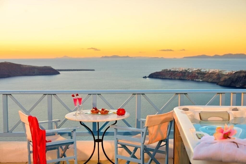 Готель Absolute Bliss Imerovigli Suites 4*