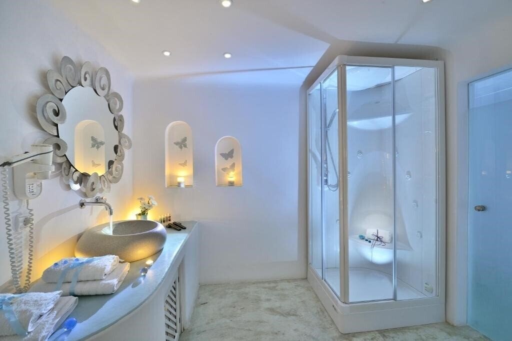 Фотографія Absolute Bliss Imerovigli Suites 4*