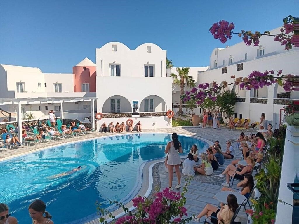 Готель New Haroula 3*