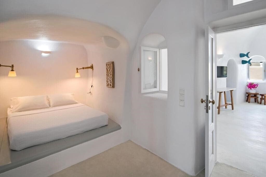 Фото Cosmoia Cave House 4*