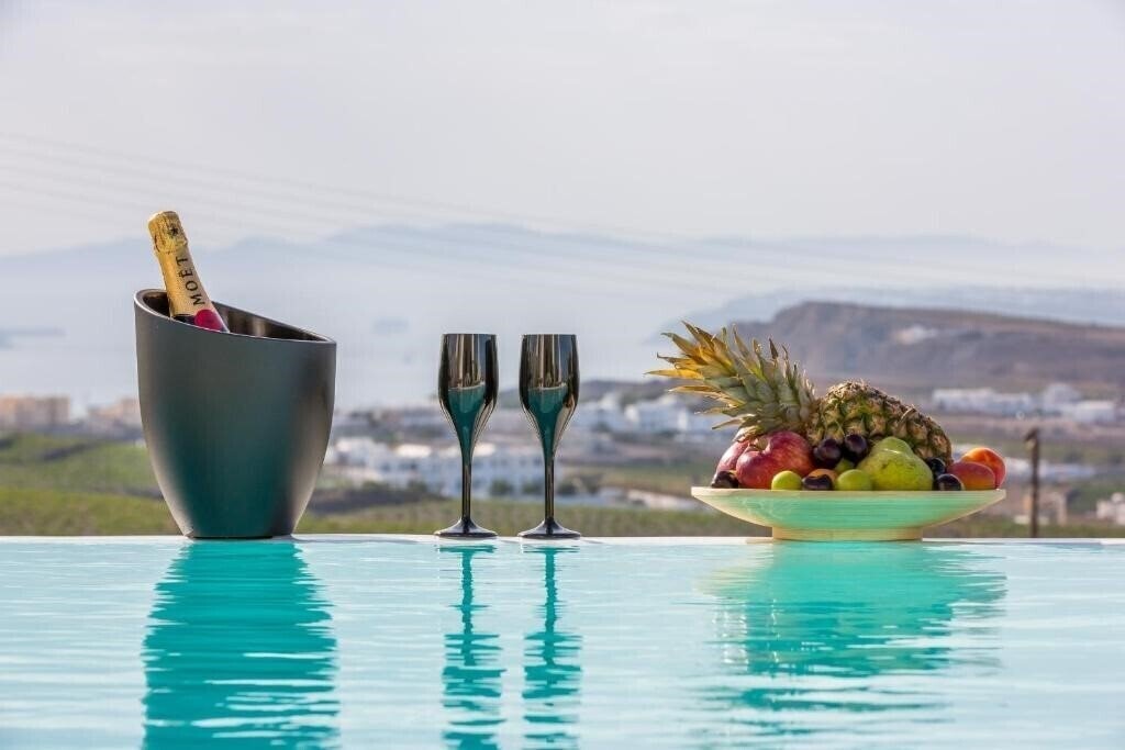 Готель White Orchid Villa 4*