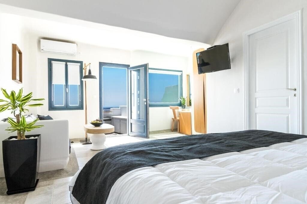 Фотографія Amaze Suites 5*