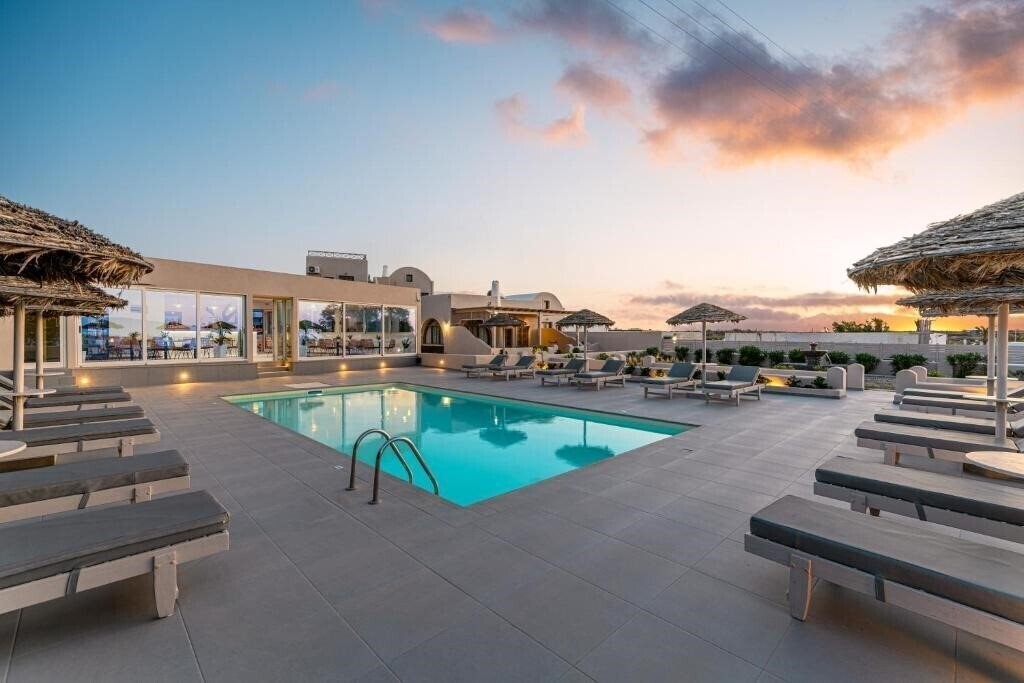 Zdjęcie Enplo Boutique Suites 3*