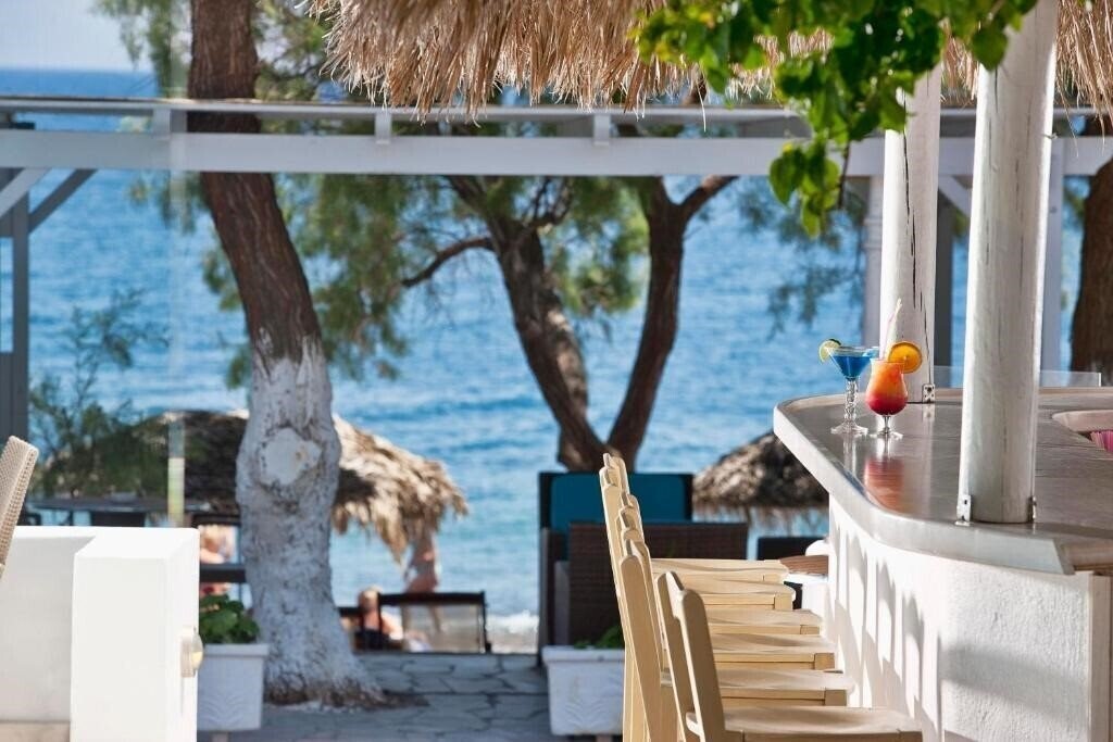 Готель Alesahne Beach Hotel 3*