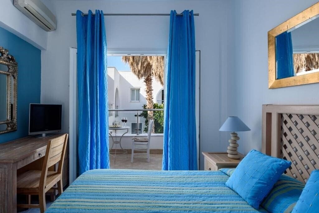 Zdjęcie Alesahne Beach Hotel 3*