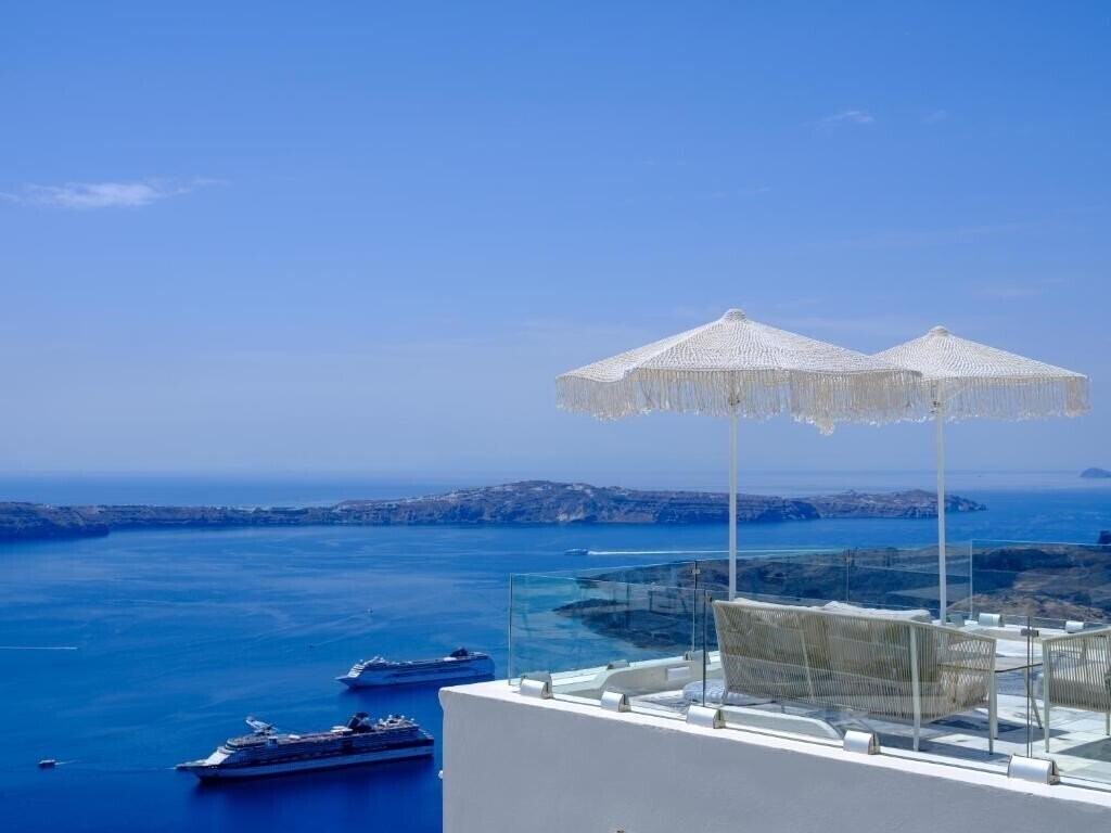 Отель Kallisto Hotel 4*