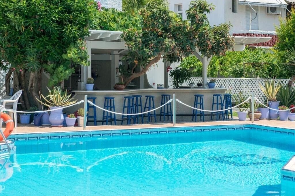 Готель George Hotel 2*