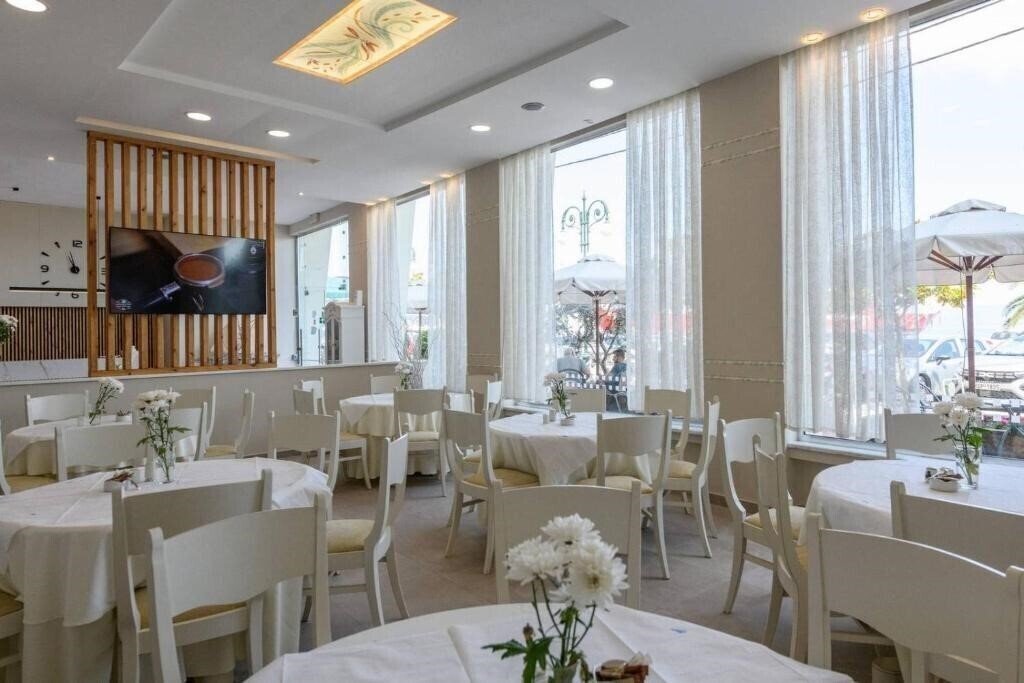 Фото Timoleon Hotel 3*