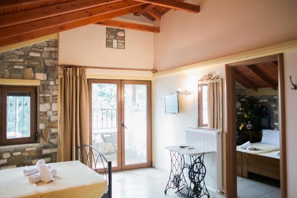 Zdjęcia Pontios Hotel 2*