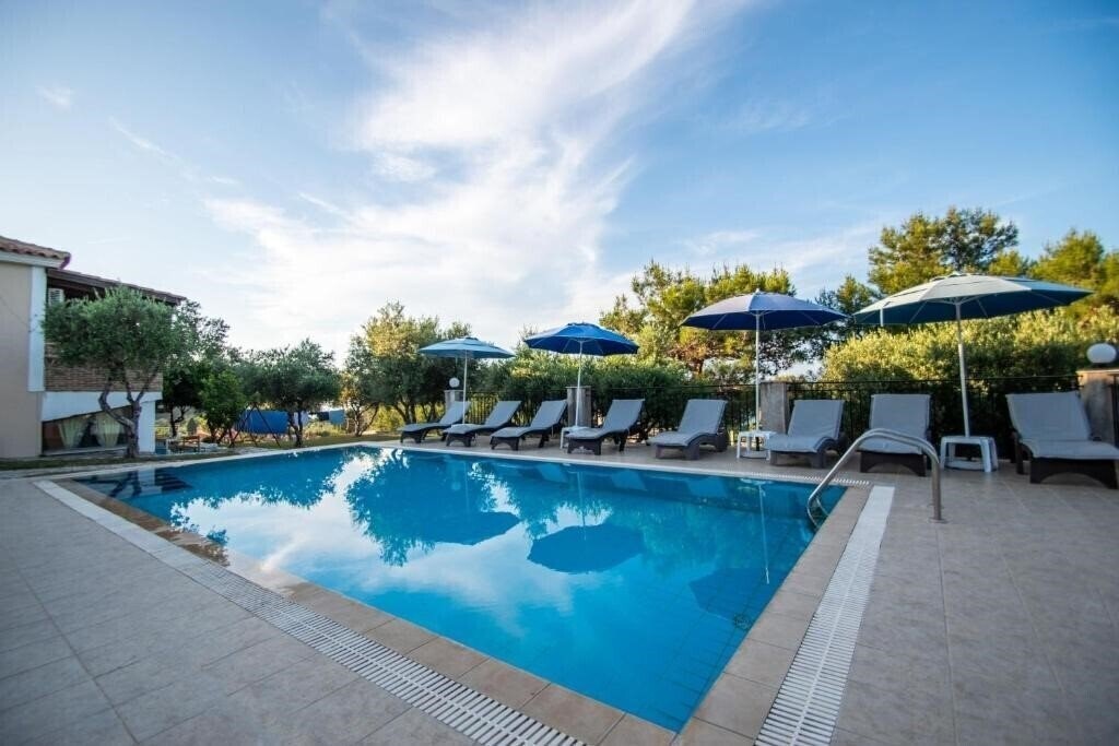 Отель Aeolos Zante Villas 3*