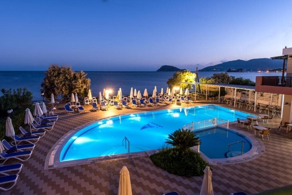 Отель Mediterranean Beach Resort & SPA 5*