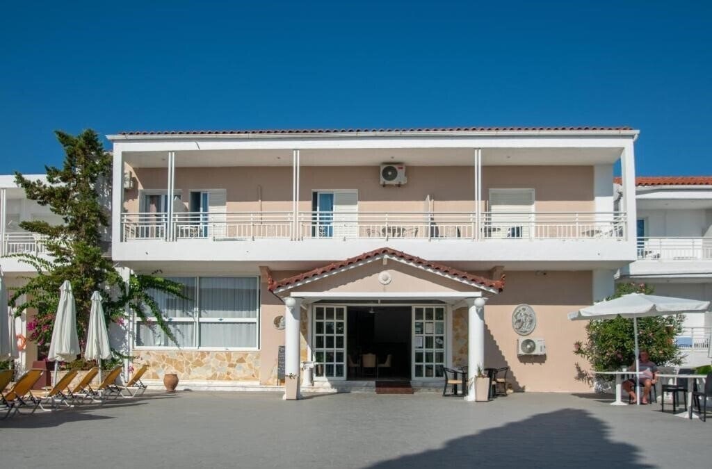 Zdjęcie Ikaros Hotel 2*