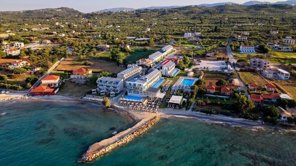Фото Golden Coast Resort 4*