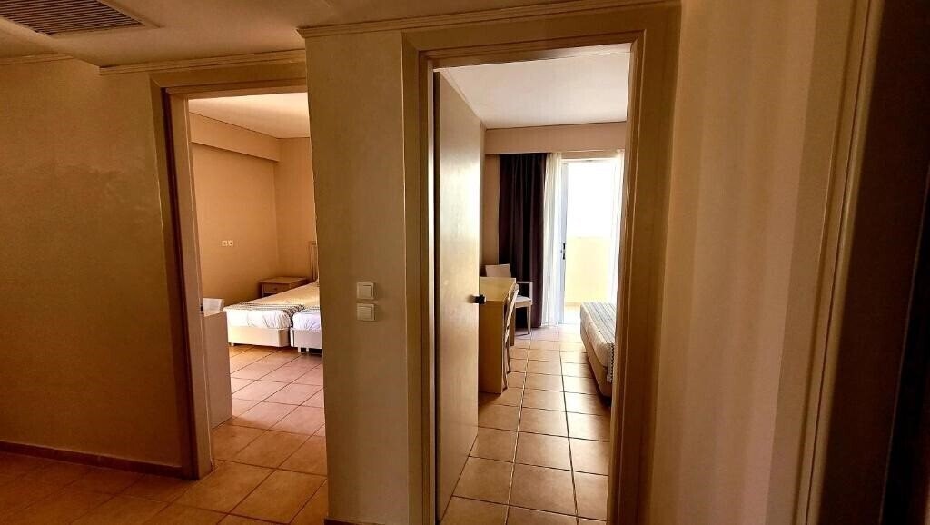 Фото Alykanas Village Hotel 4*