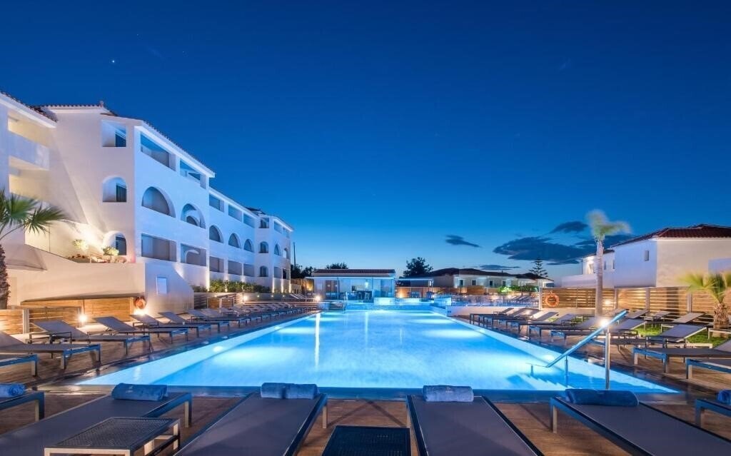 Hotel Azure Resort & SPA 5*