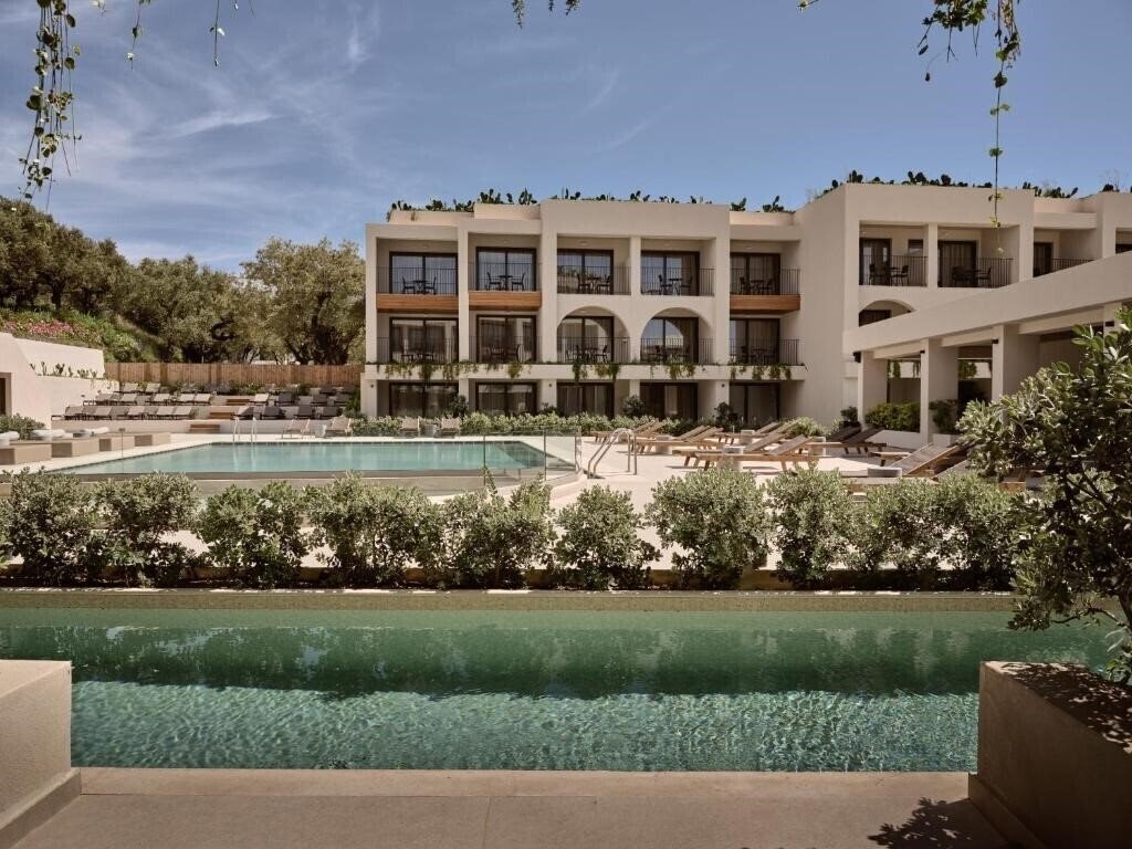 Готель Planos Deluxe Hotel 4*