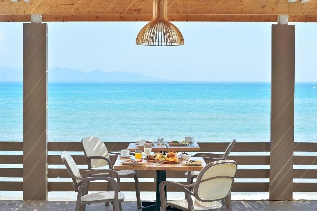 Готель Alykanas Beach Grand Hotel 4*