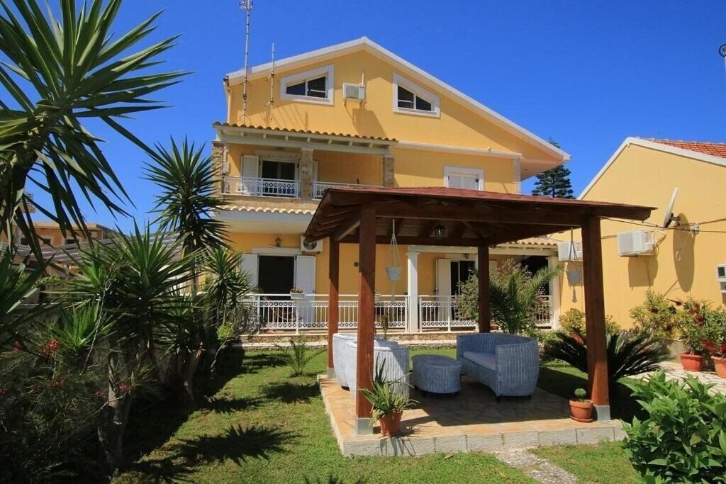 Готель Alex Studios 2*