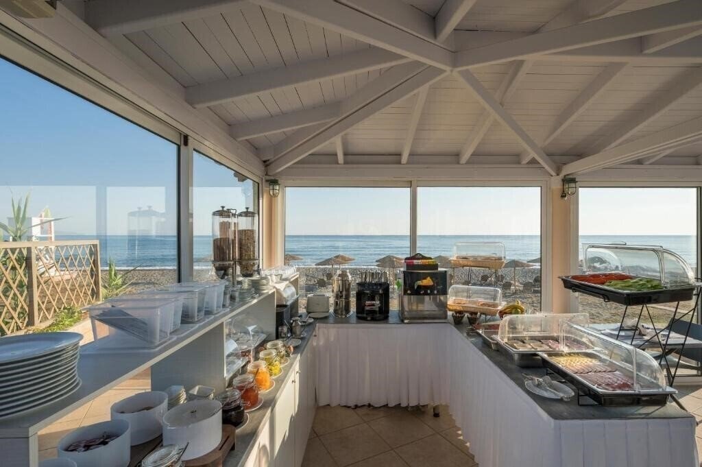 Zdjęcie Caretta Beach (Kalamaki) 4*