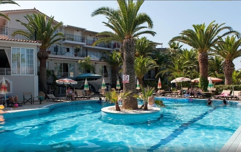 Готель Margarita (Laganas) 4*
