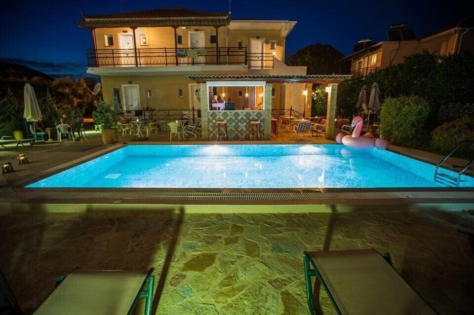 Hotel Evans Studios 3*