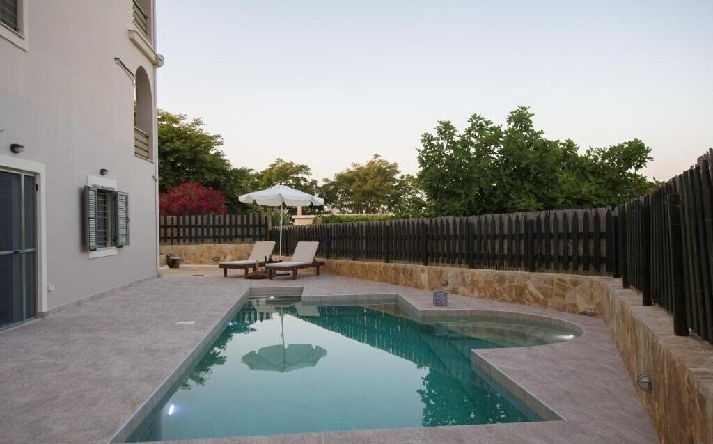 Готель Golden Coast Boutique 4*