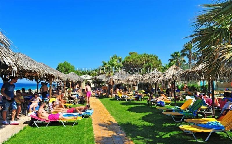 Готель Xylokastro Beach Hotel 2*