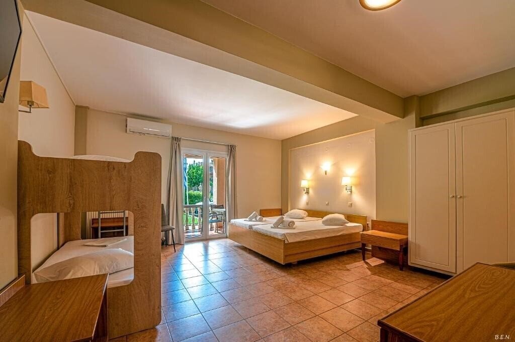 Zdjęcia Castella Beach Hotel 2*