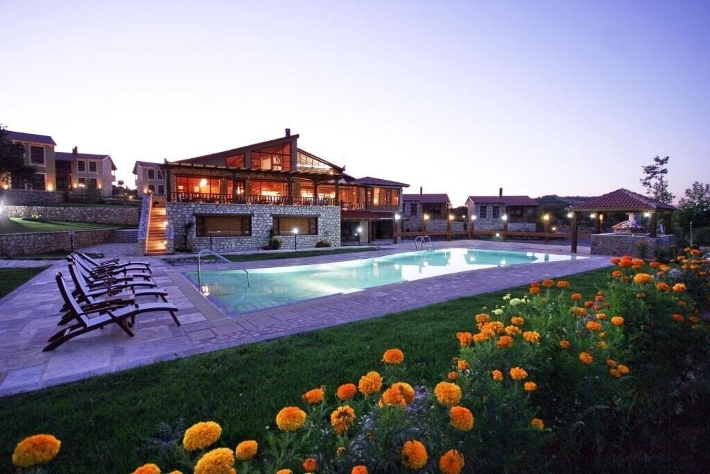Hotel Vitina House 4*