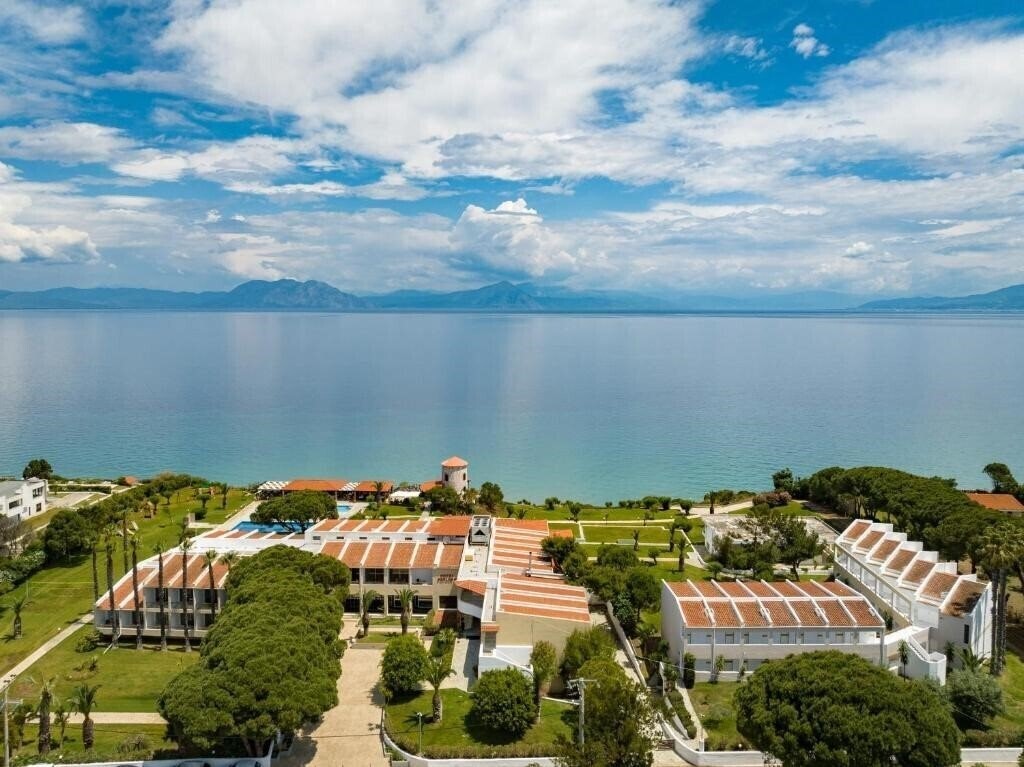 Готель Pavlina Beach Hotel 4*