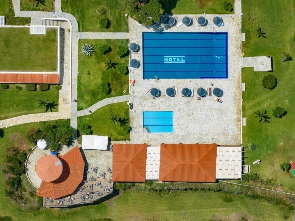 Фотографія Pavlina Beach Hotel 4*