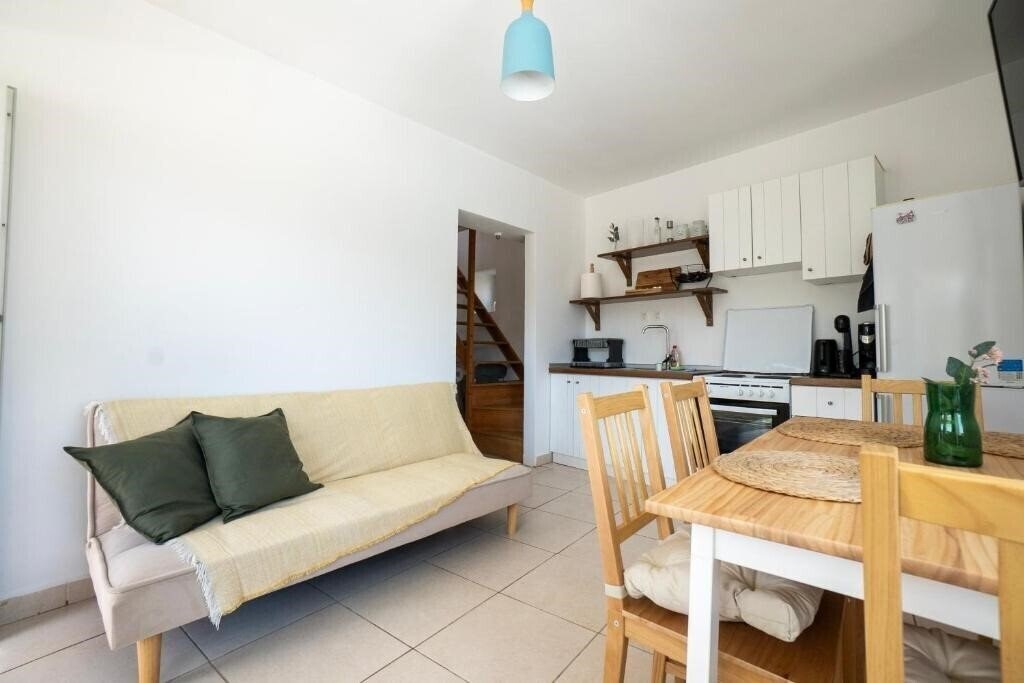 Zdjęcie Villa Eleon 4*