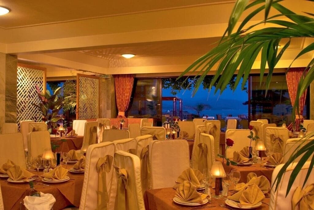 Obraz John & George Hotel 3*