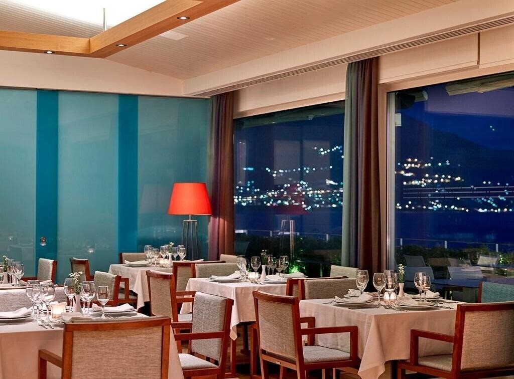 Картинка Pharae Palace 4*