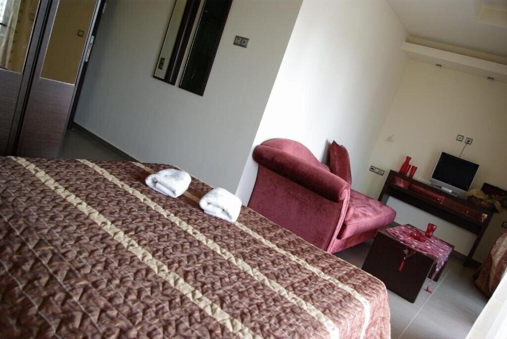 Zdjęcie Dion Hotel 2*