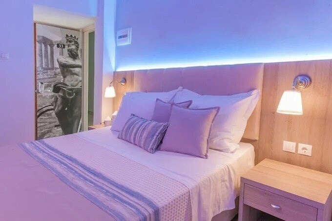 Готель 12 Olympian Gods Hotel 2*